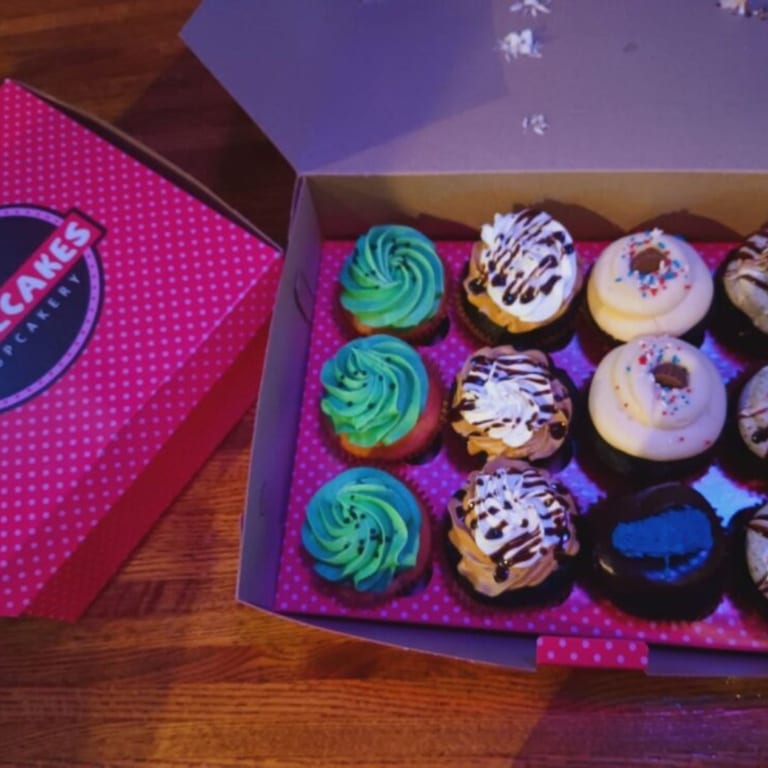 A Sweet Thank You to SmallCakes